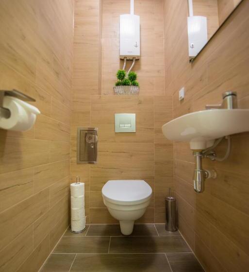 הוסטל Wide Street