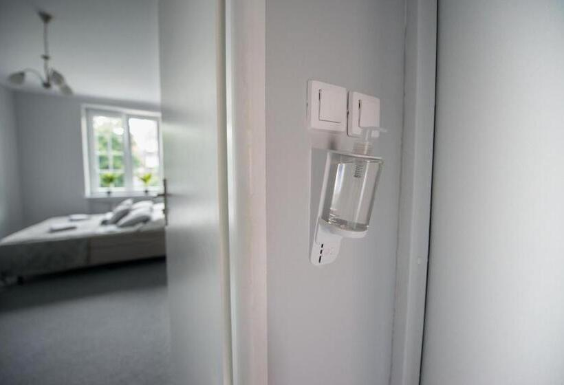 הוסטל Wide Street