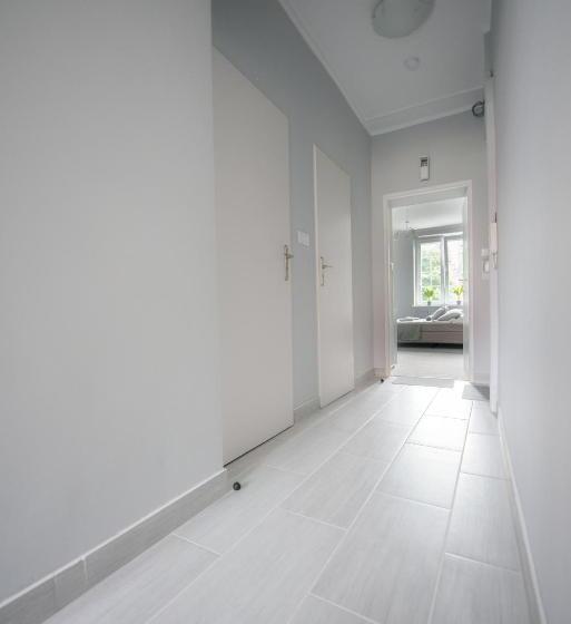 הוסטל Wide Street