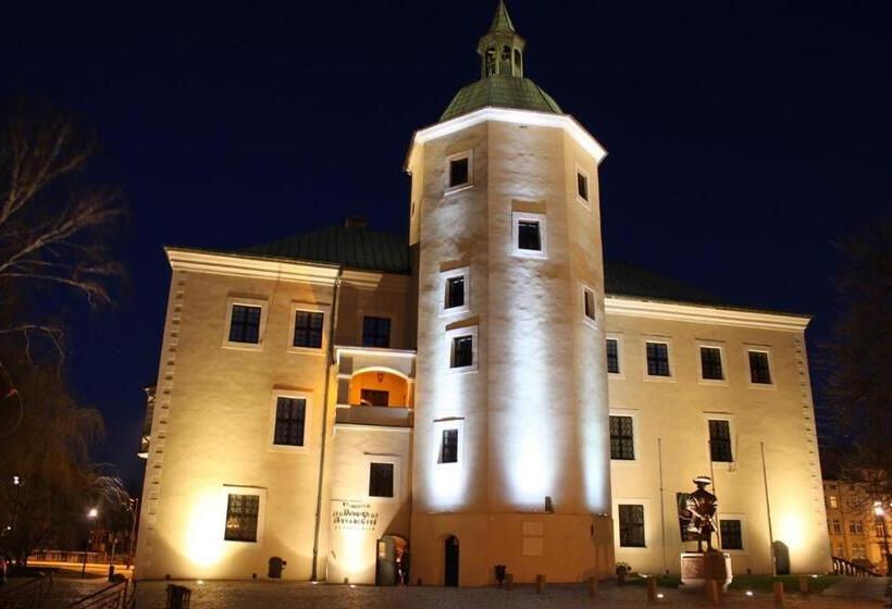 호스텔 Zajazd Biały Dom