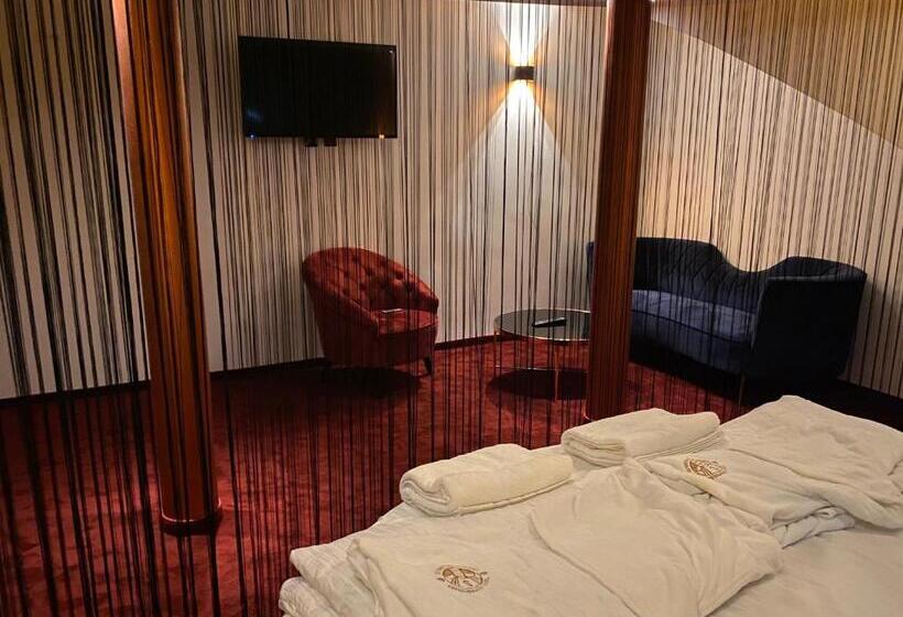 旅馆 Zajazd Chata Staropolska