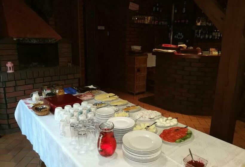 فندق صغير Zajazd I Restauracja Myśliwskie Zacisze
