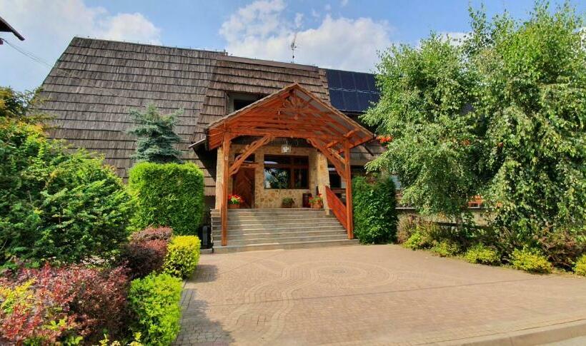 ユースホステル Zajazd Kałużna