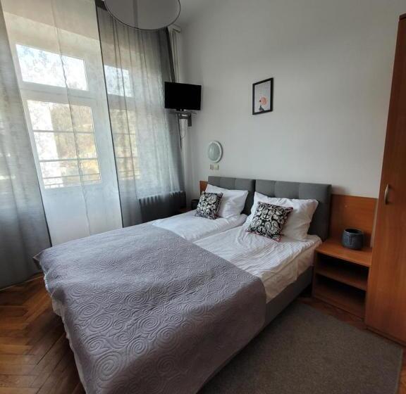 هاستل Zajazd Meran