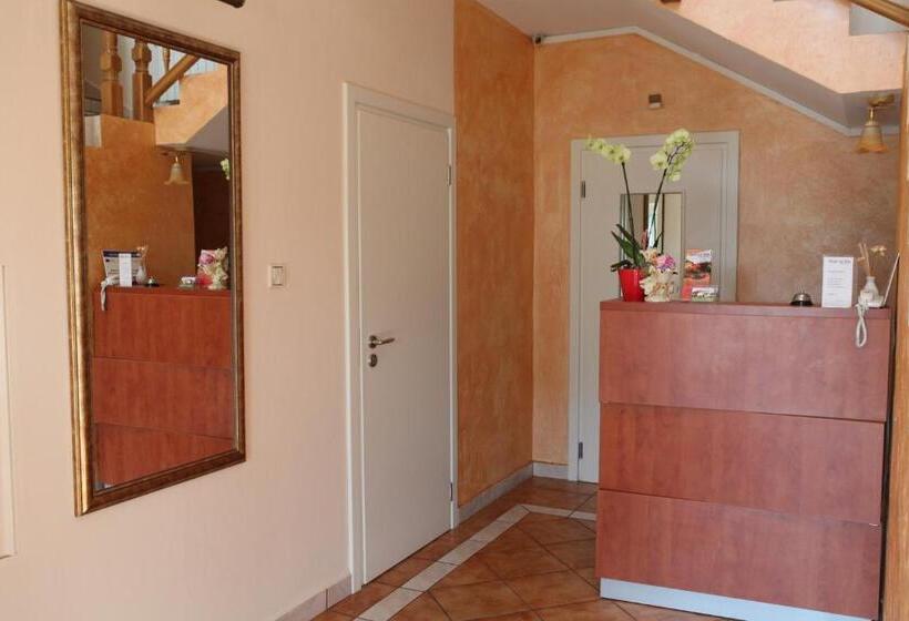 旅馆 Zajazd Nad Wisłą