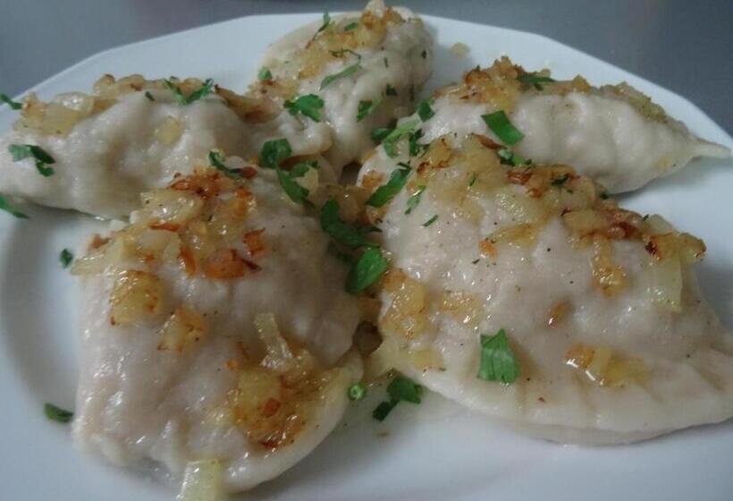 הוסטל Zajazd Pod Lipami