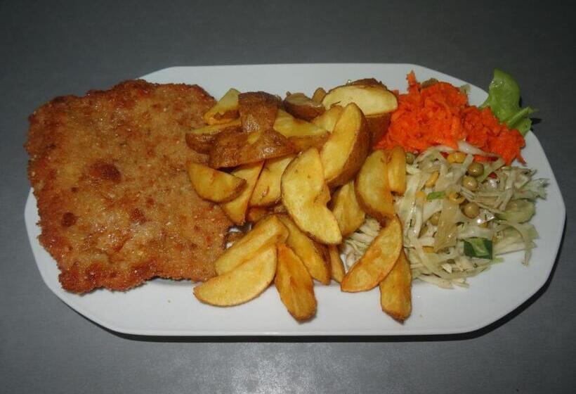 הוסטל Zajazd Pod Lipami