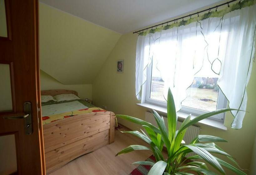 הוסטל Zajazd Relax