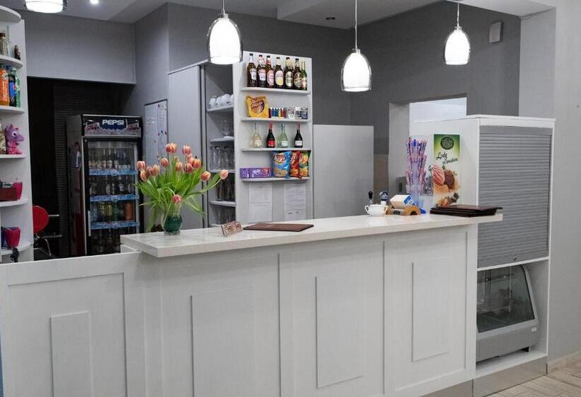 הוסטל Zajazd U Elizy