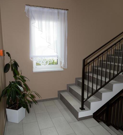 הוסטל Zajazd U Elizy