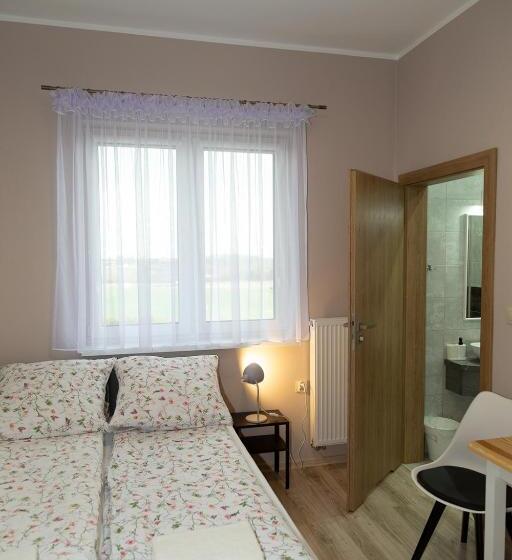 הוסטל Zajazd U Elizy