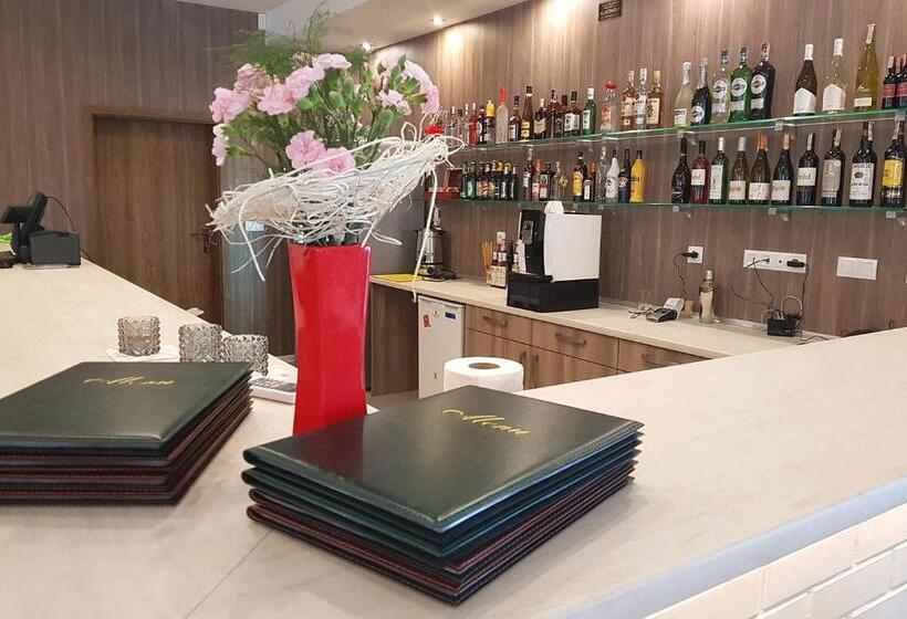 旅馆 Zajazd U Marcela