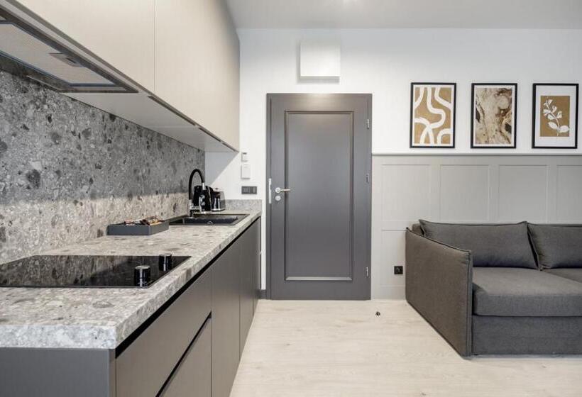 Apartamenty L11, Limanowskiego