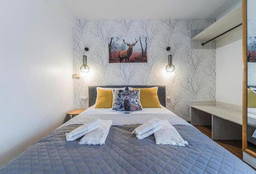 تختخواب و صبحانه Biały Jeleń Z Basenem I Jacuzzi