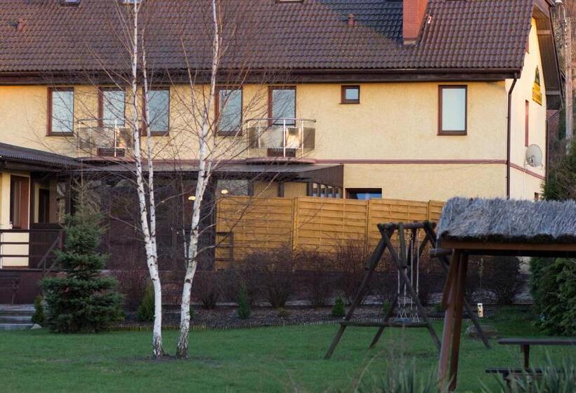 ベッドアンドブレックファースト Dom Gościnny Pod Górą