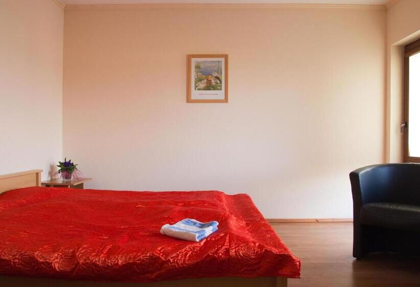 ベッドアンドブレックファースト Dom Gościnny Pod Górą