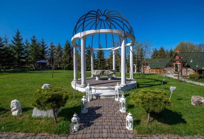 Bed and Breakfast Dworek Galosa