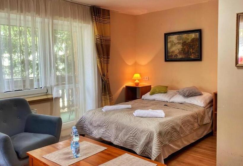 مبيت وإفطار Pensjonat Merkury