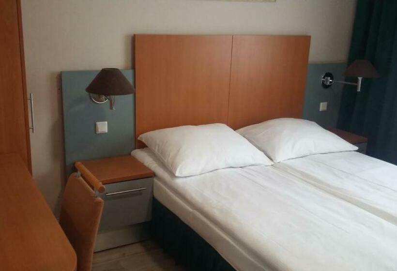 צימר Noclegi, Restauracja Eden