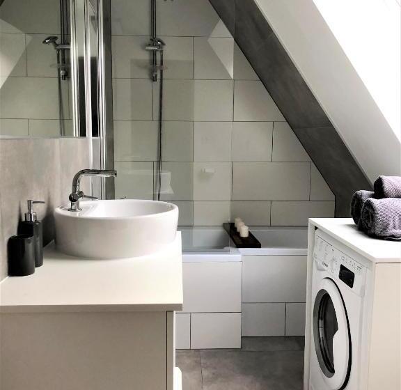 Bed and Breakfast Pokoje Gościnne Parkowa 2