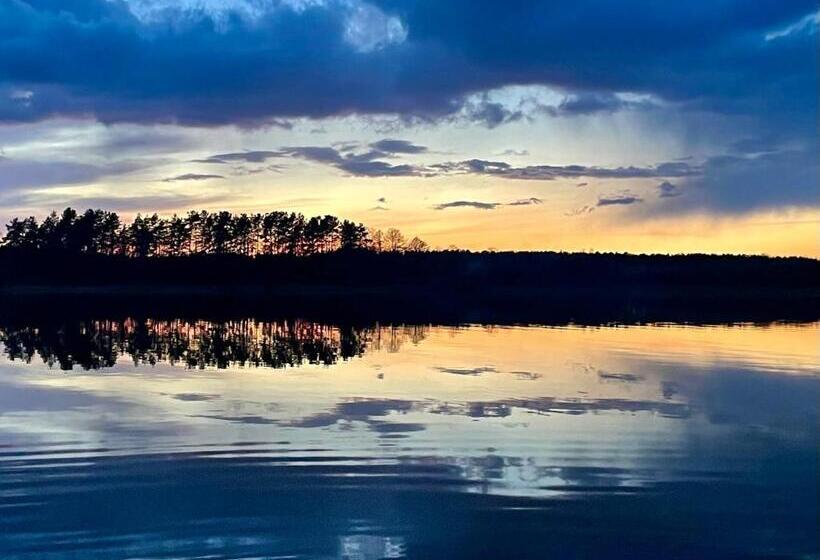 ベッドアンドブレックファースト Sirvis Apartamenty