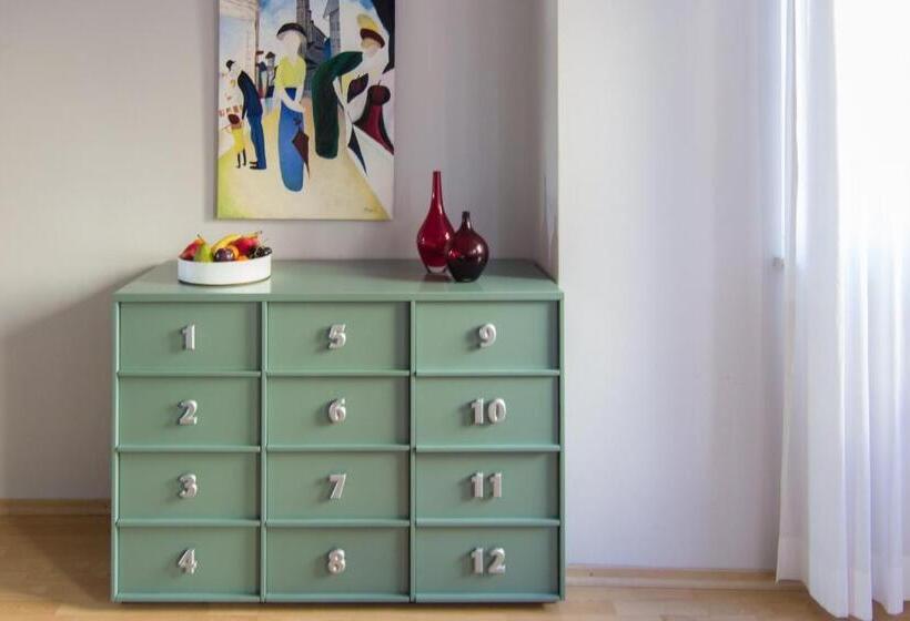 مبيت وإفطار Villa Pica Paca Old Town