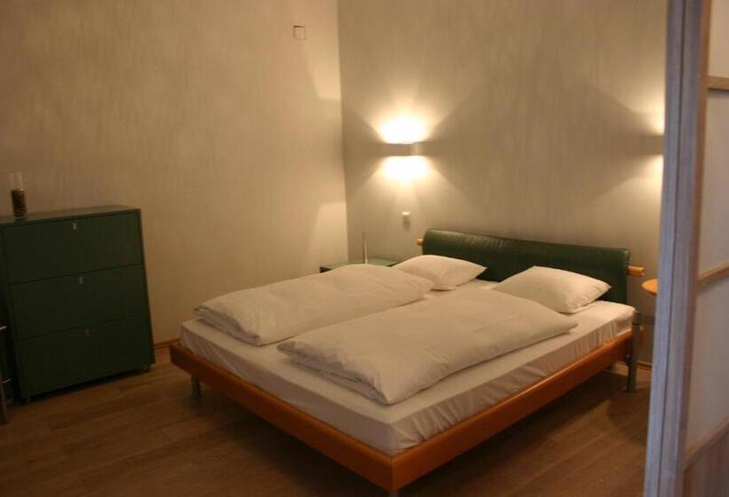 مبيت وإفطار Villa Pica Paca Old Town