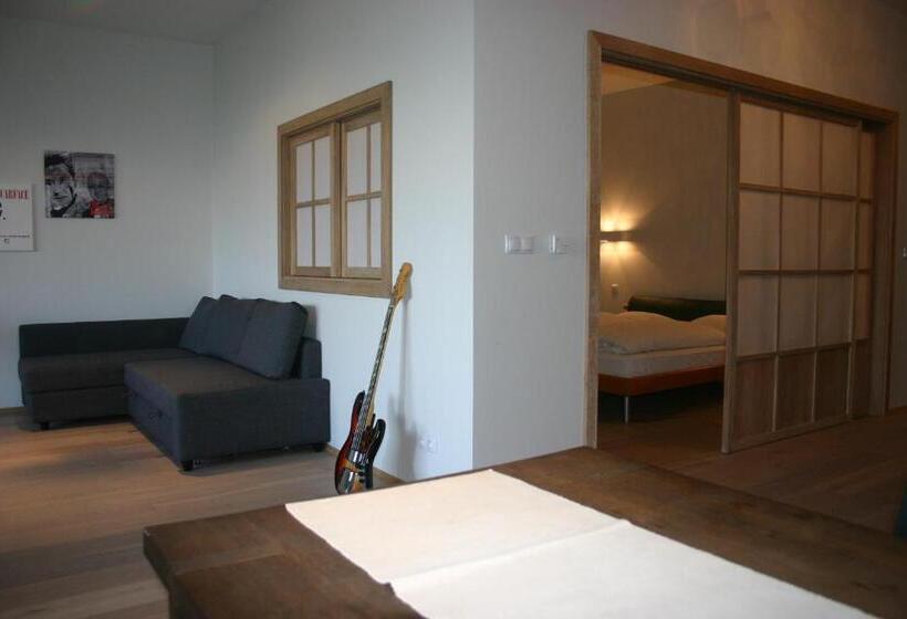 مبيت وإفطار Villa Pica Paca Old Town