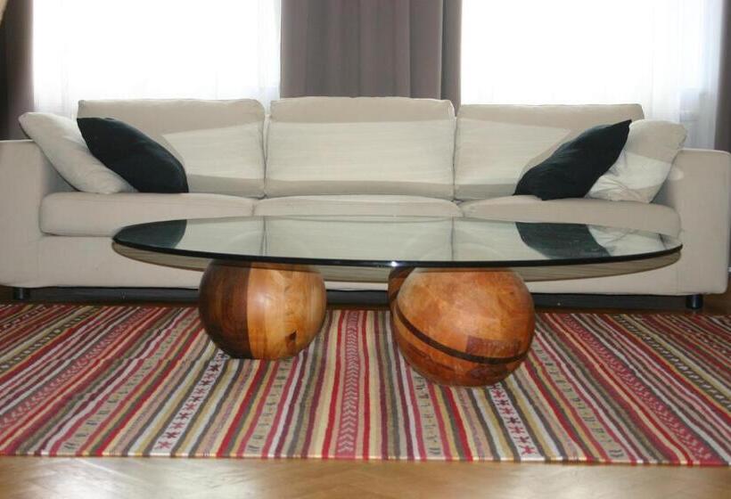 مبيت وإفطار Villa Pica Paca Old Town