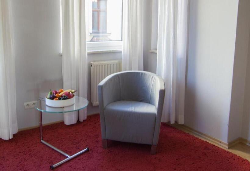 مبيت وإفطار Villa Pica Paca Old Town