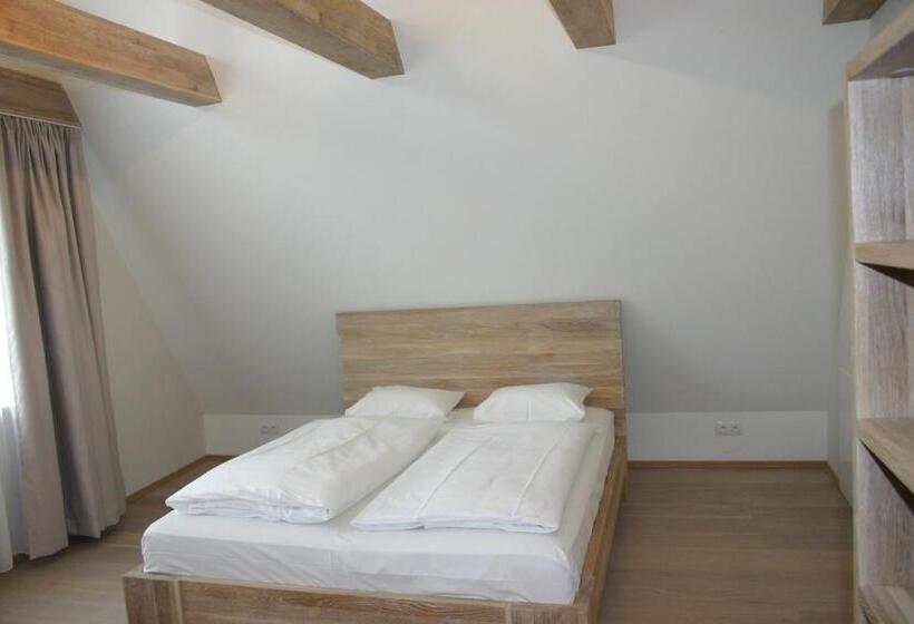 مبيت وإفطار Villa Pica Paca Old Town