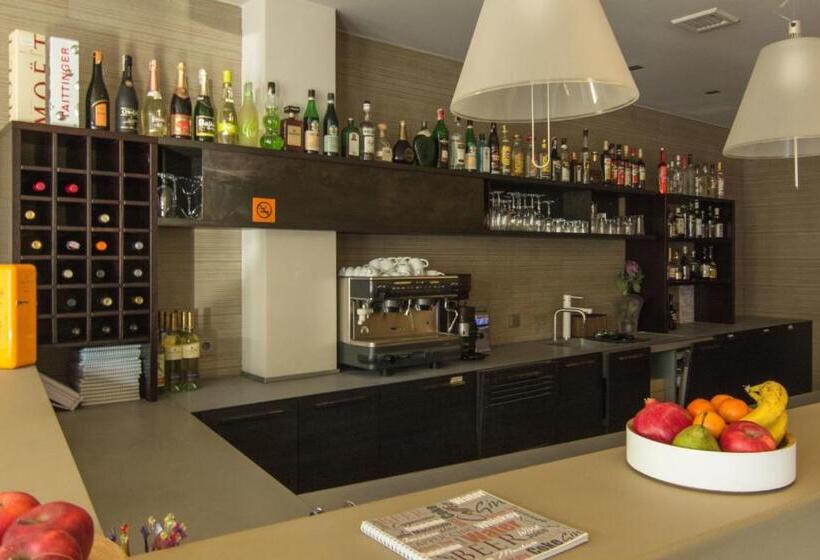 مبيت وإفطار Villa Pica Paca Old Town