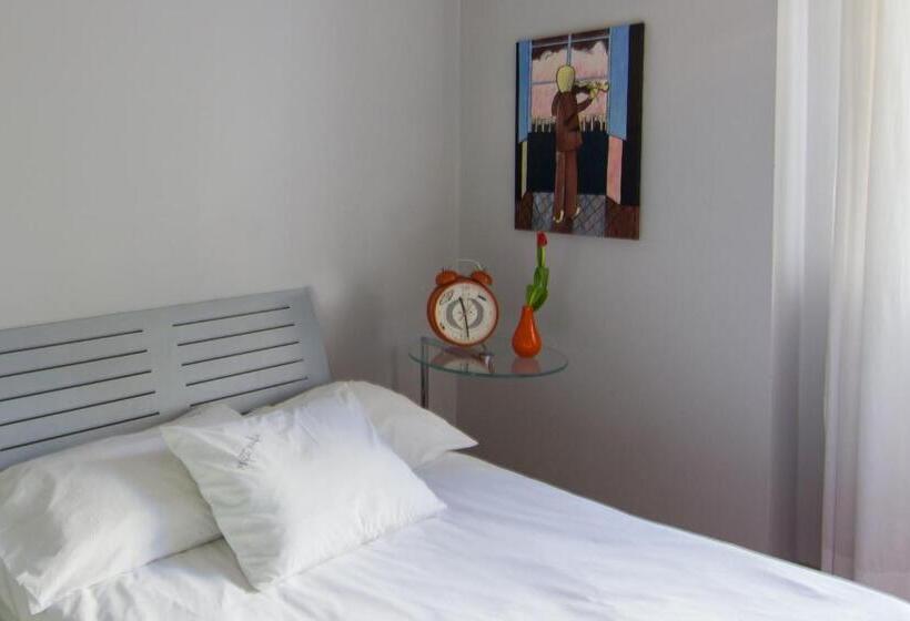 مبيت وإفطار Villa Pica Paca Old Town