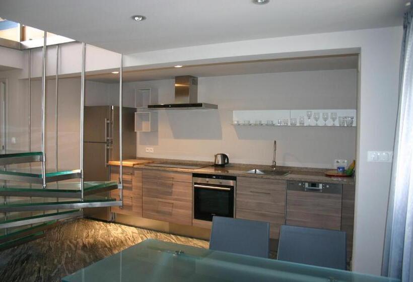 مبيت وإفطار Villa Pica Paca Old Town