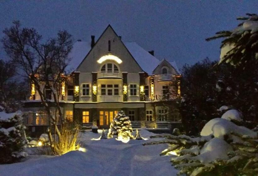 ベッドアンドブレックファースト Willa Granit