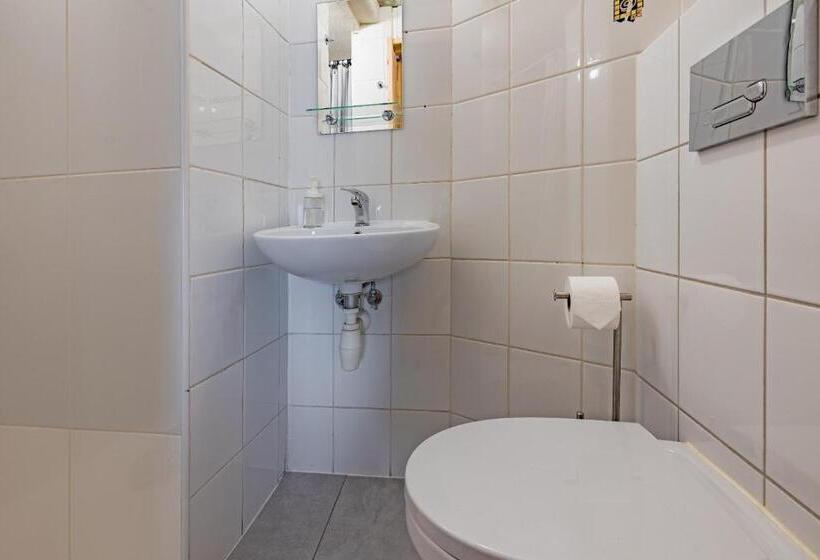 Bed and Breakfast Willa Owca Czarna