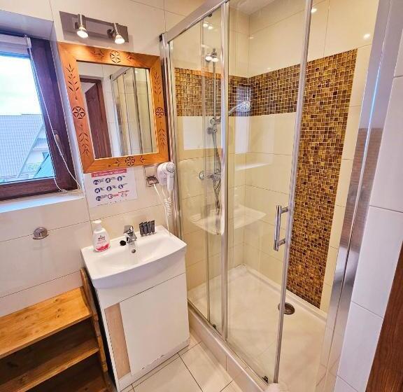 צימר Willa Regina Ii Resort & Spa