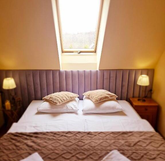 צימר Willa Regina Ii Resort & Spa