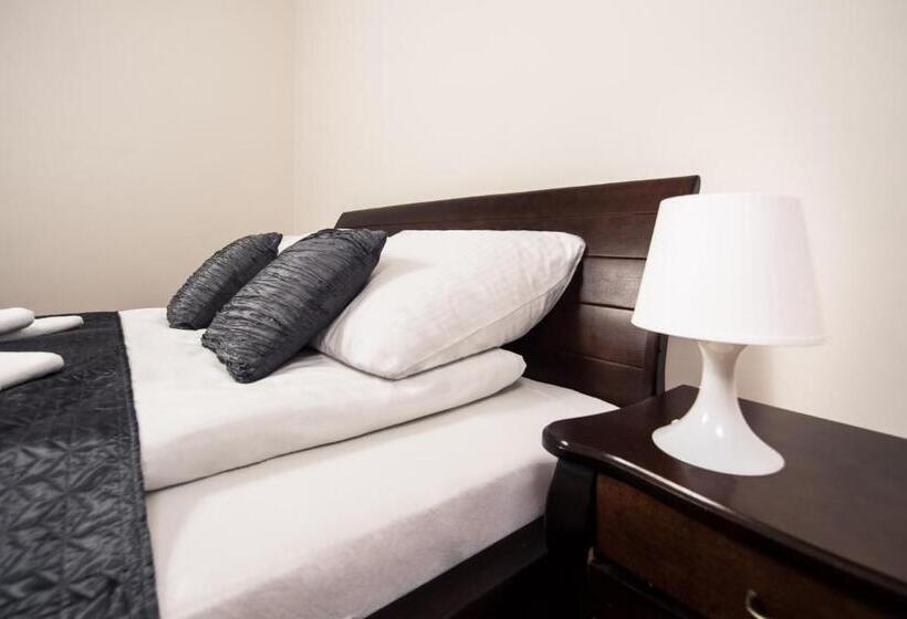 مبيت وإفطار Willa Rosochacz Starachowice