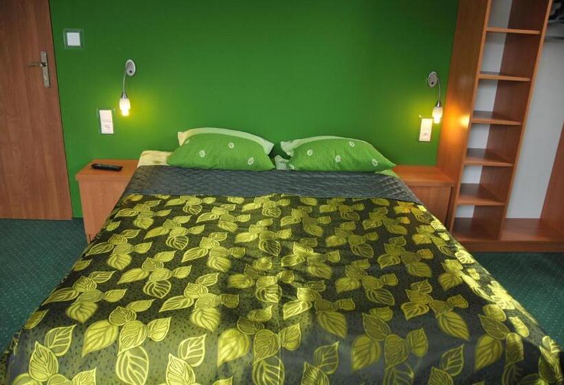 تختخواب و صبحانه Willa Stenia Center Apartamenty