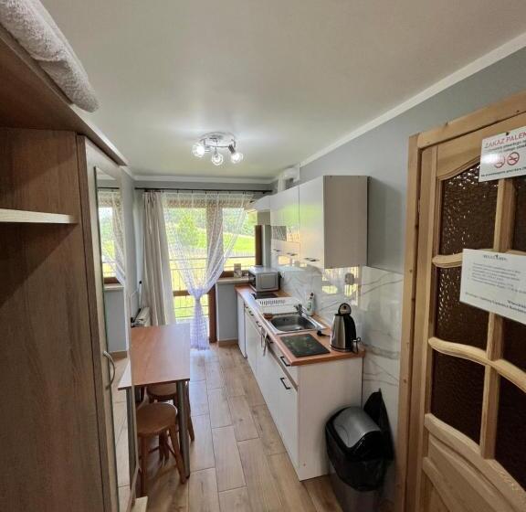 تختخواب و صبحانه Willa U Perełki