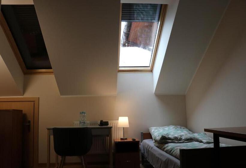 Dom Studenta Pans   Akademik, Hostel