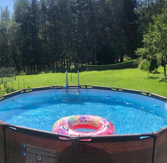 ホテル Agroturystyka Chata Za Wsią