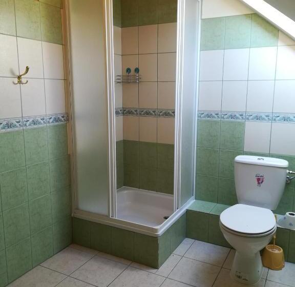 فندق Agroturystyka Pod Klonem