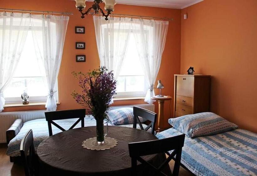 ホテル Agroturystyka Rębowo