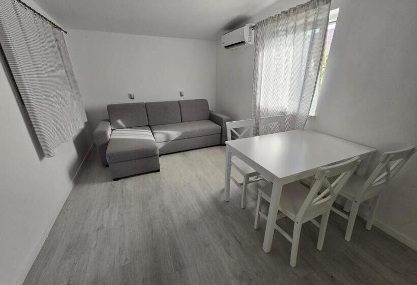 ホテル Apartament Skandynawski