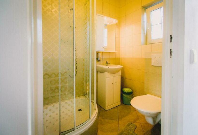 فندق Atr Rejnard Tadaj