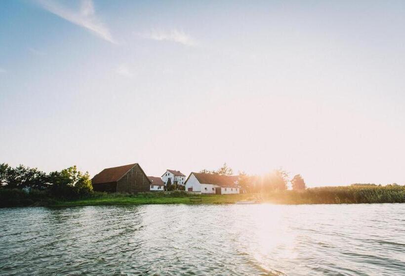 فندق Atr Rejnard Tadaj