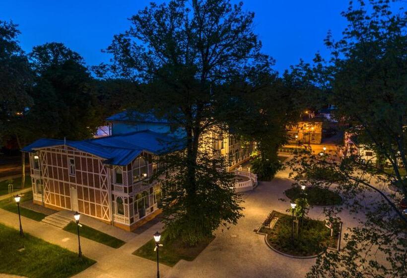 Отель Dom Zdrojowy