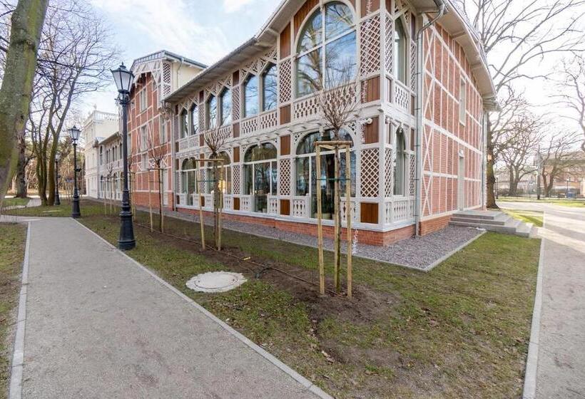 Отель Dom Zdrojowy